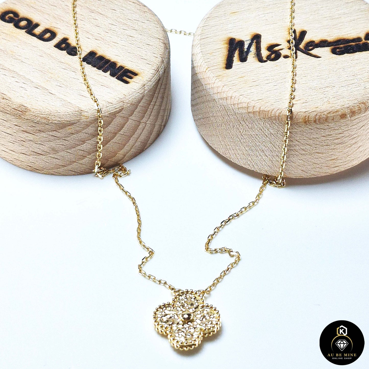 Cloverleaf Necklace (M Copy)