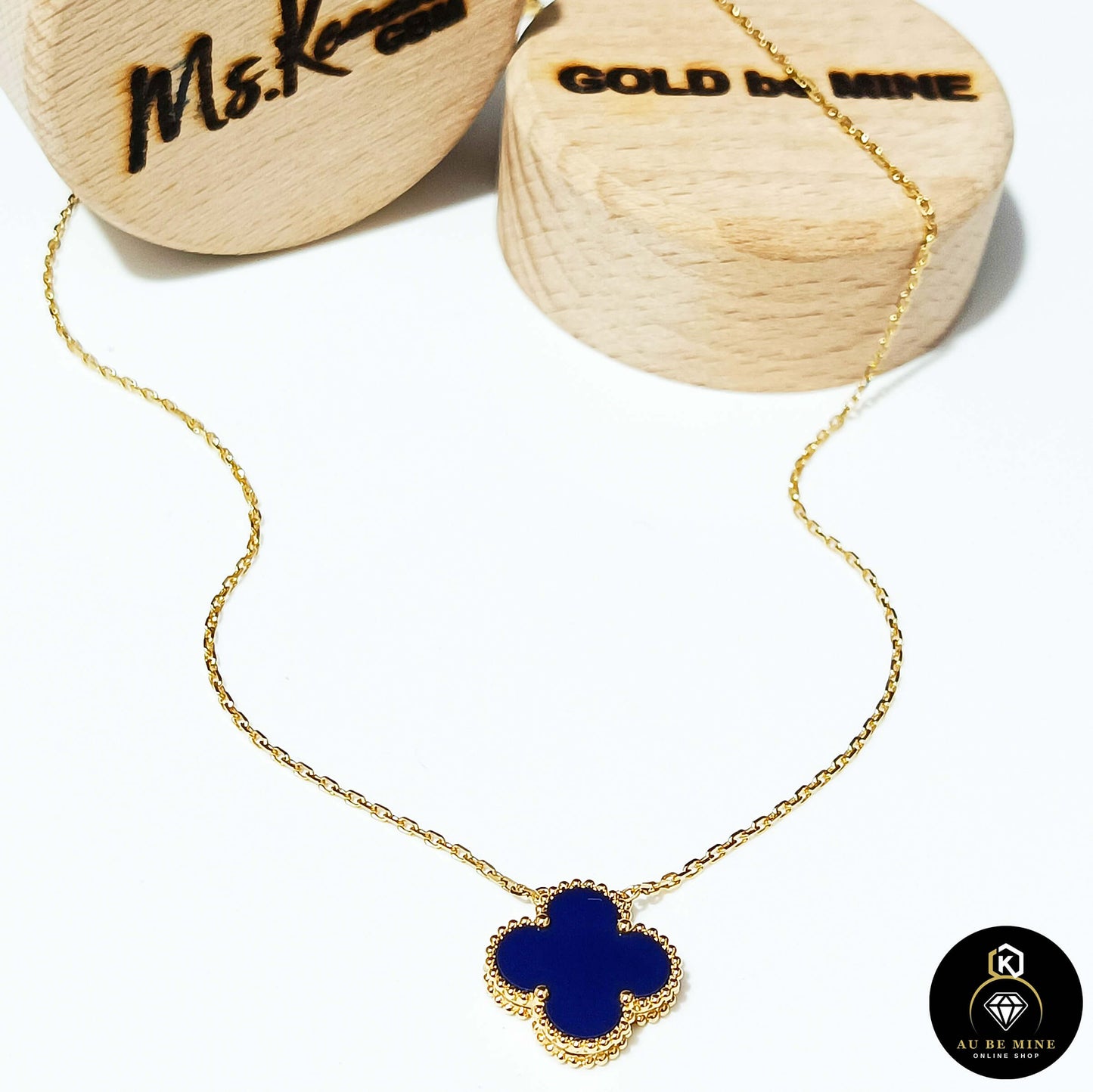 Cloverleaf Necklace (M Copy)